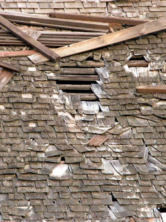 Réparation et rénovation de toiture - Les Compagnons Ortica dans le Val de Marne (94) et le Val d'Oise (95) Réparation et rénovation de toiture - Les Compagnons Ortica dans le Val de Marne (94) et le Val d'Oise (95)